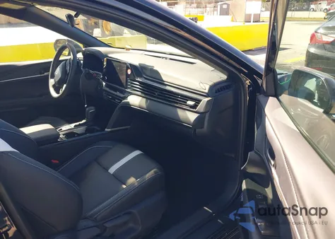 2026 Toyota Camry Se из США, поврежденный, VIN 4T1DAACK9TU234356